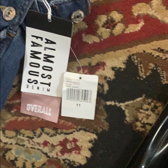 Too Small. - Picture 2 of 2